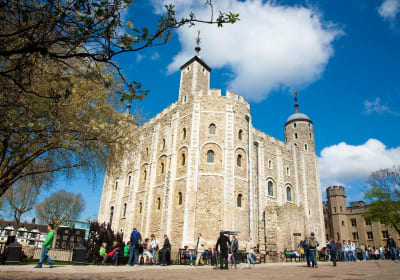 Tower of London & Hop-On Hop-Off Tour 2