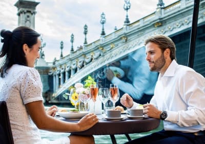 Seine River Lunch Cruise with Live Music 2