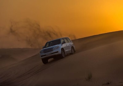 Dubai Desert 4x4 Safari with BBQ Dinner 2