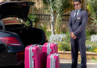 Private Female Driver Airport Transfer in Dubai 2