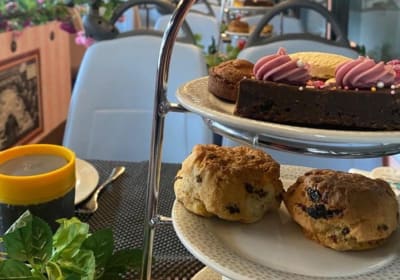 Oasis-Inspired Afternoon Tea Bus Tour 2