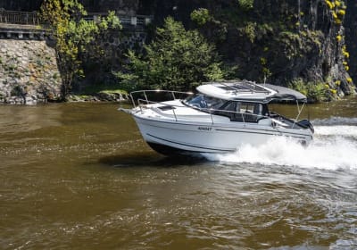 VIP Prague YachtBoat SPEED Experience 2