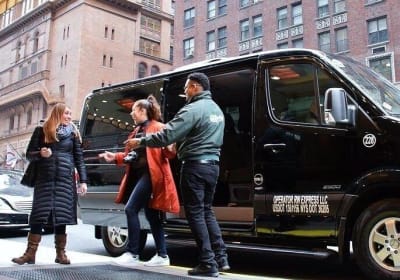 Shared Airport Transfer from Manhattan to LGA 2