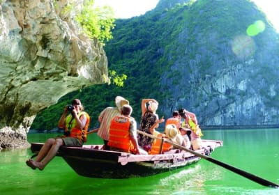Lan Ha Bay 5-Star Overnight Cruise 2