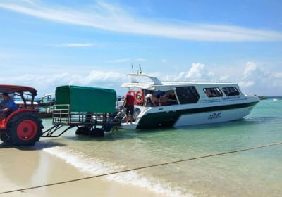 Koh Phi Phi to Phuket VIP Speed Boat Transfer 2