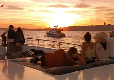 Istanbul Bosphorus Sunset Yacht Cruise 2