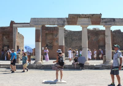 Private Pompeii Tour with Guide and Transfer 2