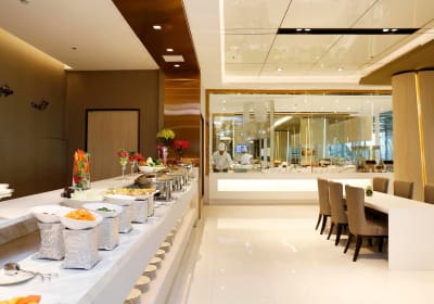 Miracle Bangkok Airport Lounge Access 2