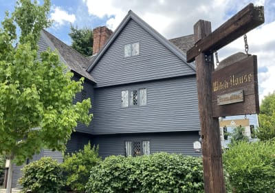 Salem Witch Tour from Boston by Train with Museum Tickets 2