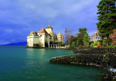 Winter Tour: Montreux & Chaplin's World from Lausanne 2