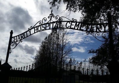 New Orleans Nighttime Cemetery and Haunted Plantation Tour 2