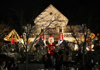 Dyker Heights Brooklyn Christmas Lights Tour 2