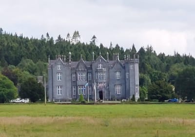 Dublin Airport to Kinnitty Castle Private Premium Car Service 2