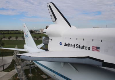 Astroville Tunnel Tour & NASA Space Center Ticket/Transportation 2