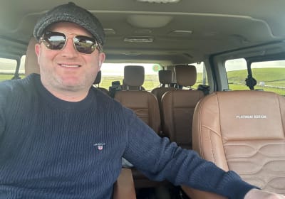 Sheepdogs in the countryside, authentic Dubliners city tour combo 2