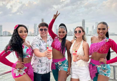 Crucero en la Bahía de Cartagena con Show y Barra Libre 2
