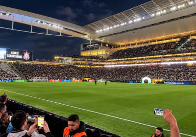 Partido de fútbol en São Paulo con entrada y transporte 2