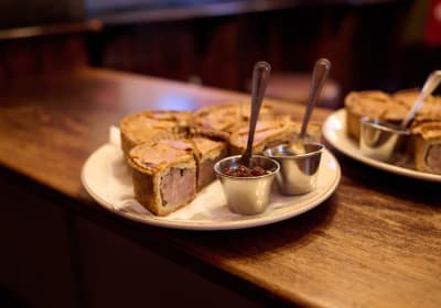 Tastes, Tales & Traditional Ales: Food Tour of London's Historic Pubs 2