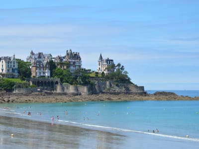 Belle Époque seaside villas overlooking the bay in Dinard
