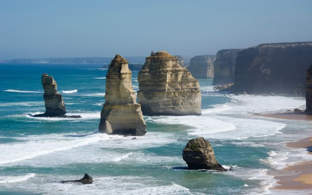 1 Day Great Ocean Road & 12 Apostles Tour