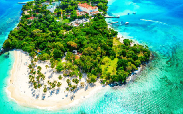 Haitises + Cayo Levantado ( Bacardi Island )