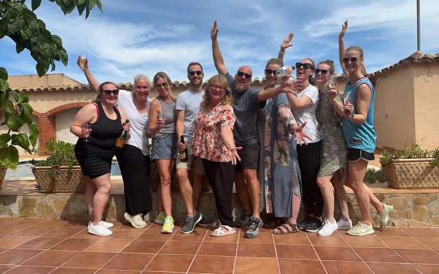 Montserrat, Lunch and Winery with Hotel Pick Up From Sitges