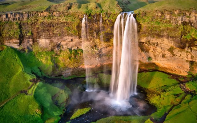 3 Days In Iceland : Reykjavik, Golden Circle & The South Coast