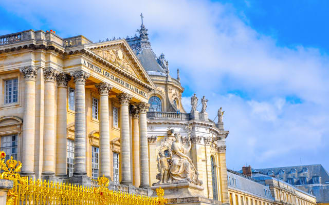 Guided Tour of Versailles Palace & Full Estate Admission
