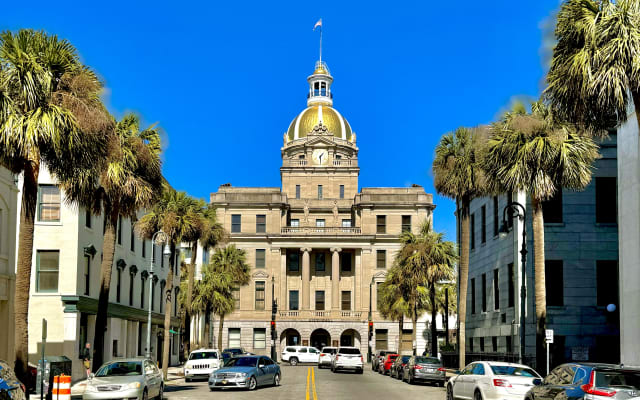 Savannah Secret Food & History Walking Tour
