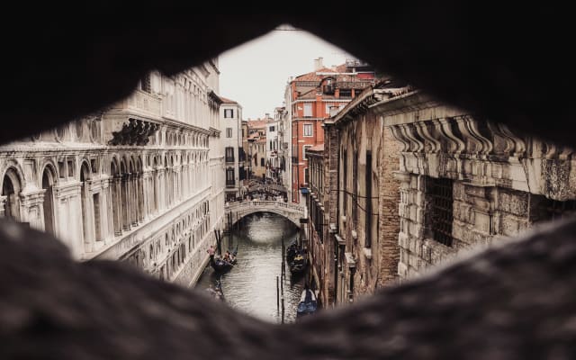 Private Doge’s Palace Tour & Special Access to Secret Passages with St. Mark's Basilica