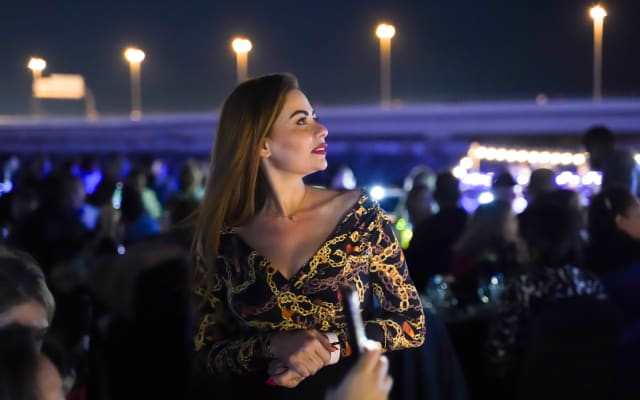 Tour Dubai: Marina Luxury Dhow Cruise with 5-Star Indian Dinner