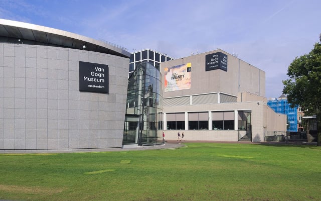 Entry. ticket to Van Gogh Museum and Audio Tours in Amsterdam
