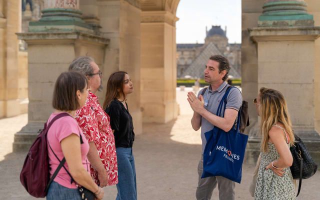 Louvre Museum Semi-Private Skip the Line Guided Tour 