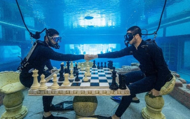 Deep Dive Dubai