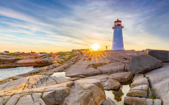 Peggy's Cove Sunset + Halifax Dinner Night Tour