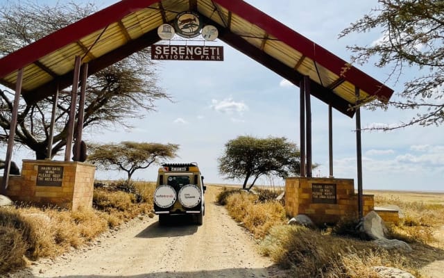 4 days Tanzania Safari Serengeti and Ngorongoro