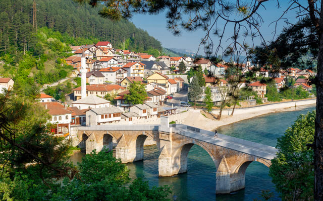 Sarajevo to/from Dubrovnik Two-day Transfer Tour via Mostar