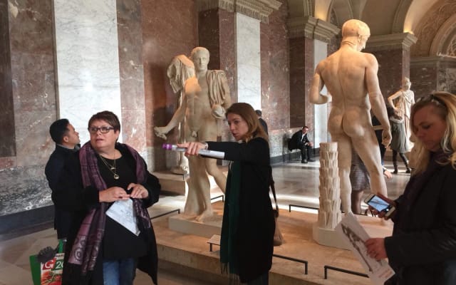Louvre Museum Guided Tour - Family-Friendly Private