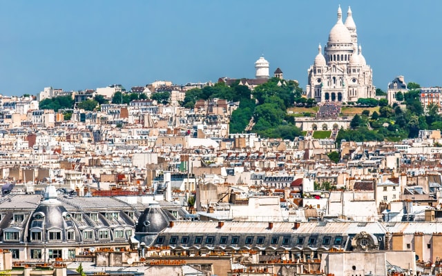 Montmartre Guided Walking Tour - Private