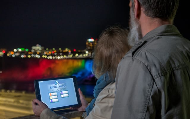Festive Night on Niagara Holiday Lights Tour with Helicopter Ride
