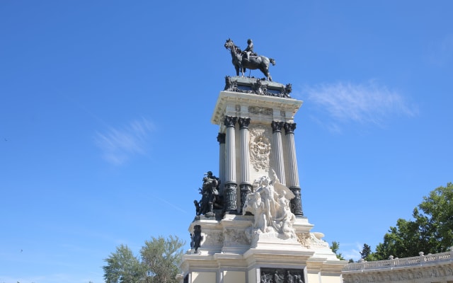El Retiro: Self-guided Audio Tour on Your Phone no ticket