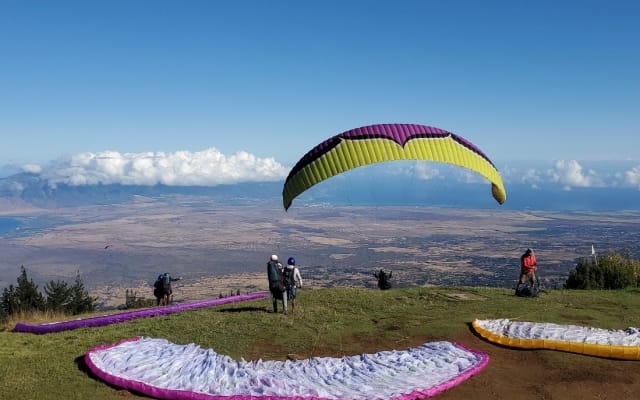The ‘TOP GUN’ Paragliding Experience