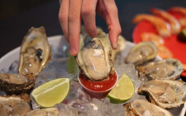 Borough Market & Maltby Street London Food Tour