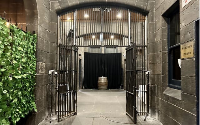 Melbourne Haunted Pub Crawl Experience