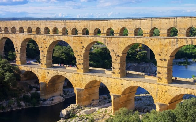 Three Days In Provence from Paris w/3-Star Hotel