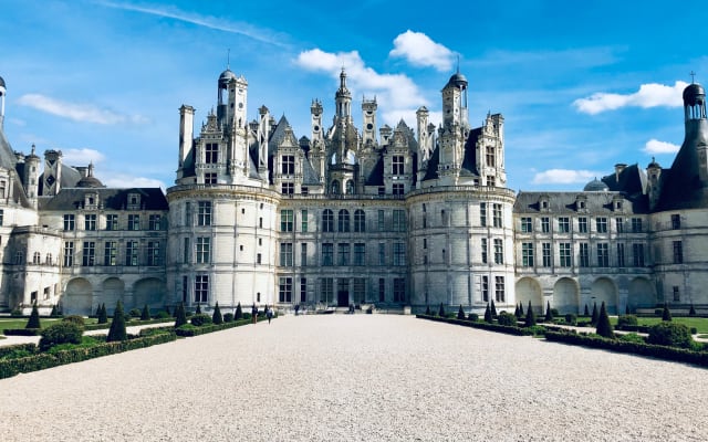 Loire Valley Castles private day tour from Paris by train