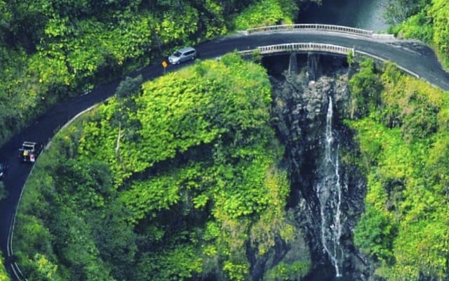 Classic Road To Hana Luxury SUV Tour
