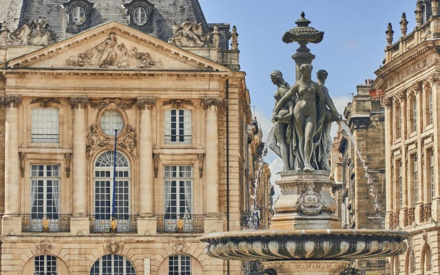 Bordeaux Panoramic tour & St. Emilion wine tour (private)