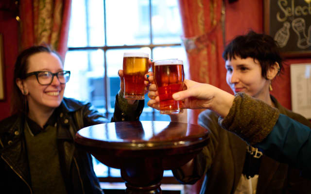 Tastes, Tales & Traditional Ales: Food Tour of London's Historic Pubs