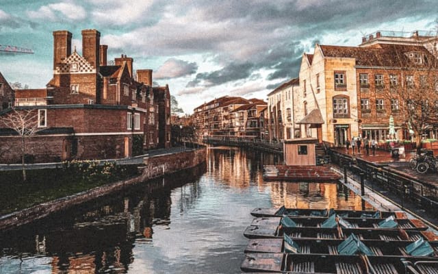 Cambridge's The Backs Self-Guided Audio Walking Tour